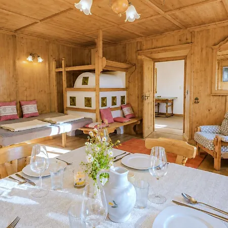 Luishof Mit Privatem Garten - Tirol شقة *