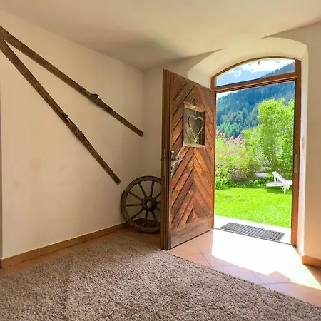 Luishof Mit Privatem Garten - Tirol شقة *