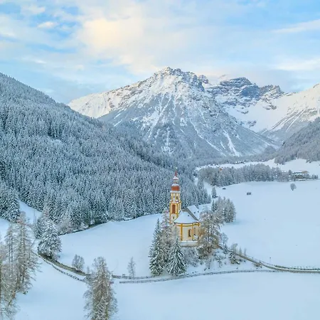 Luishof Mit Privatem Garten - Tirol *